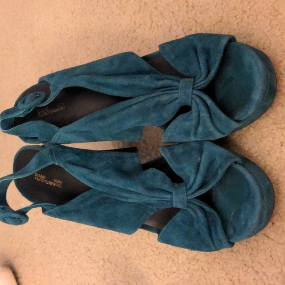 Diane Von Furstenberg Shoes - Diane Von Furstenberg Heels!!